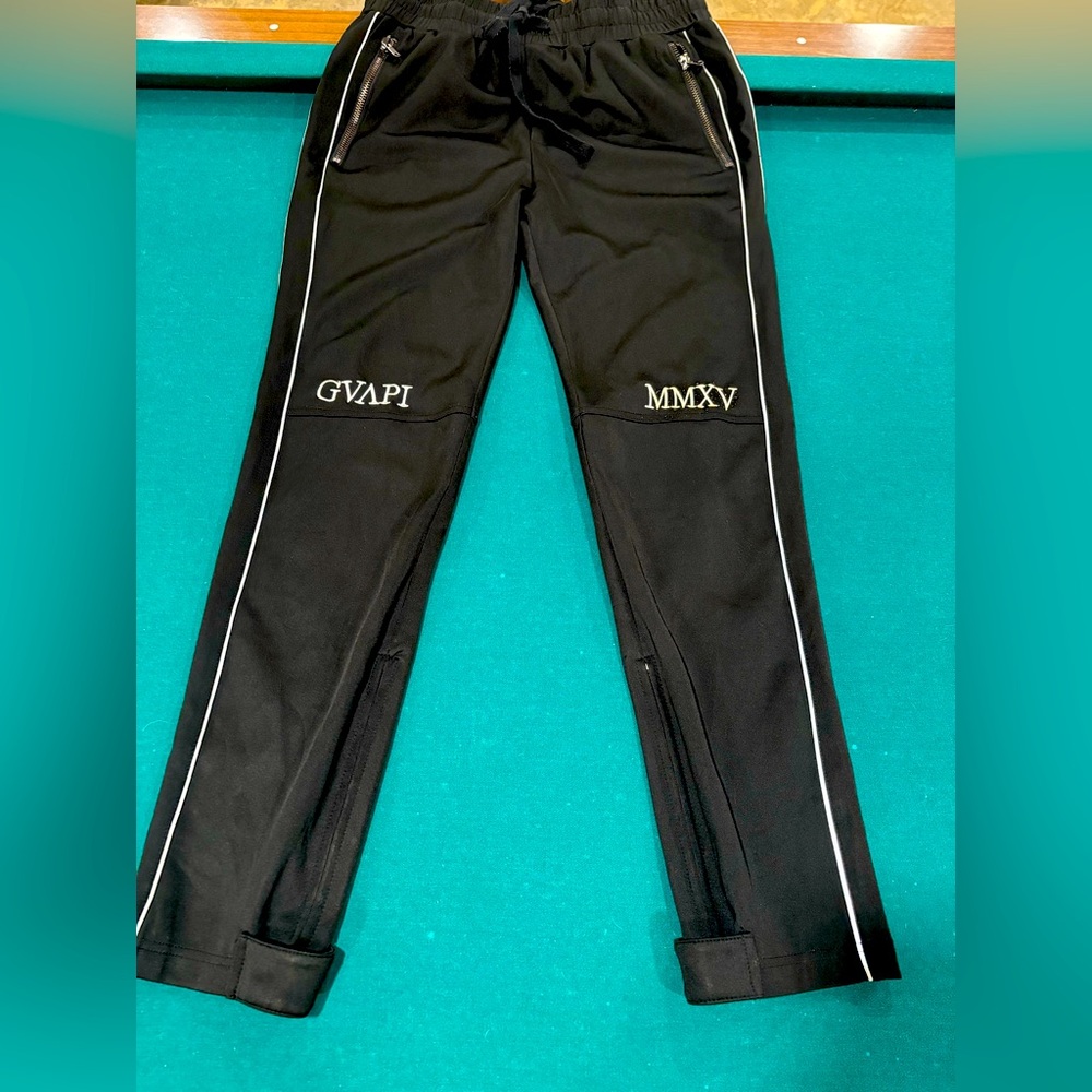 Gvapi Mmxv Land of Nostalga Men's black and white joggers size 38